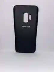 Черный защитный силиконовый чехол Silikone Cover для Samsung S9