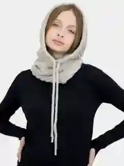 Светло-бежевый капор вязанный, осенний, женский