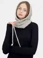 Светло-бежевый капор вязанный, осенний, женский