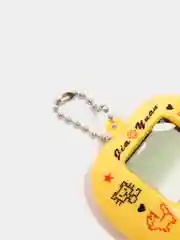 Желтый виртуальный электронный питомец игрушка Тамагочи / Tamagotchi / разные цвета. (сердечко)