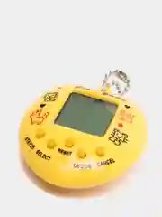 Желтый виртуальный электронный питомец игрушка Тамагочи / Tamagotchi / разные цвета. (сердечко)