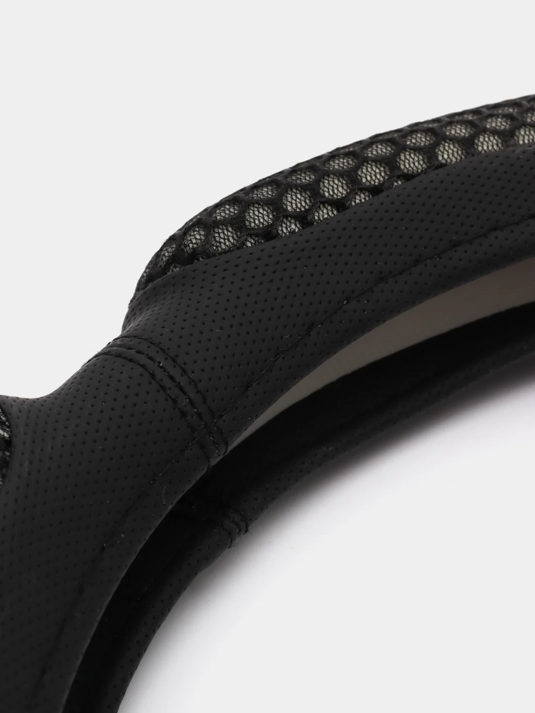 Оплетка на руль (чехол на руль) SKYWAY Sponge snood 6 подушечек M Черная экокожа S01102240