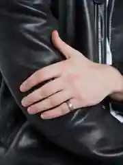 Угольный кольца с крестом
