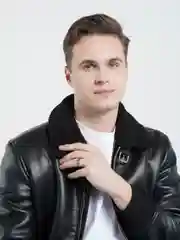 Угольный кольца с крестом