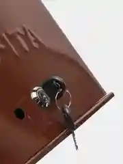 Почтовый ящик с замком, коричневый