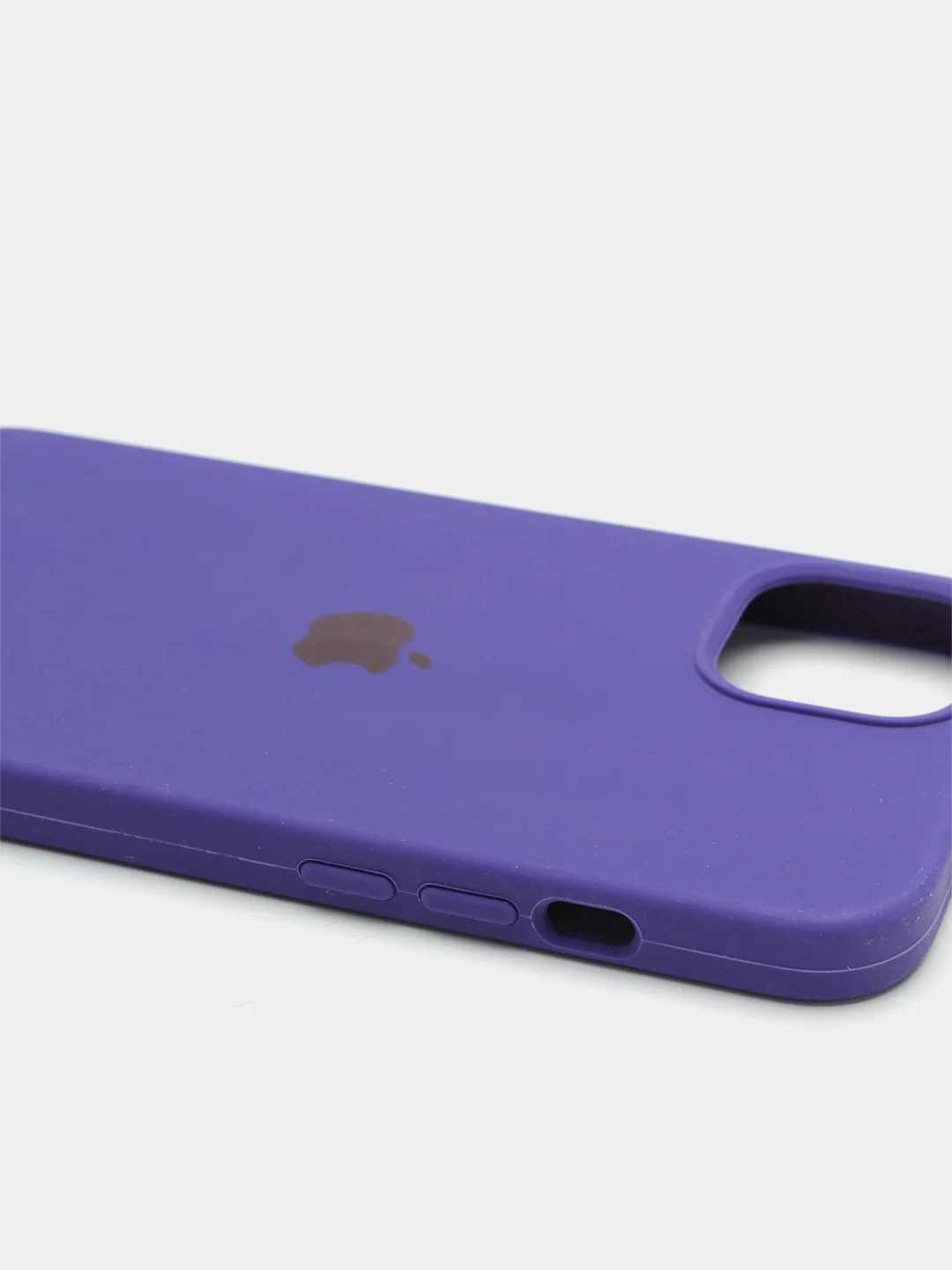Фиолетовый чехол Silicone Case для iPhone 13 с закрытым низом