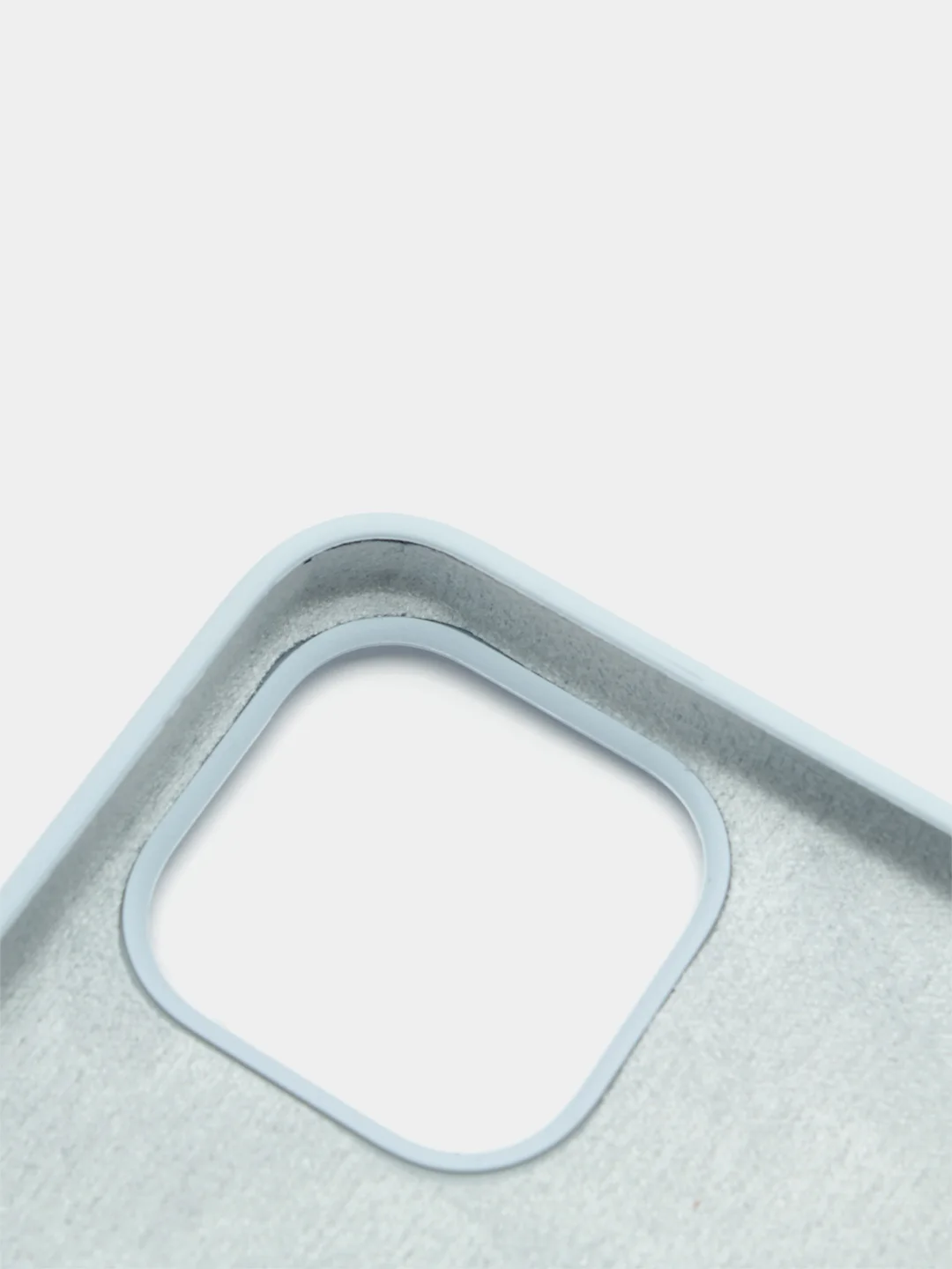 Светло-синий чехол Silicone Case для iPhone 13 Pro с закрытым низом