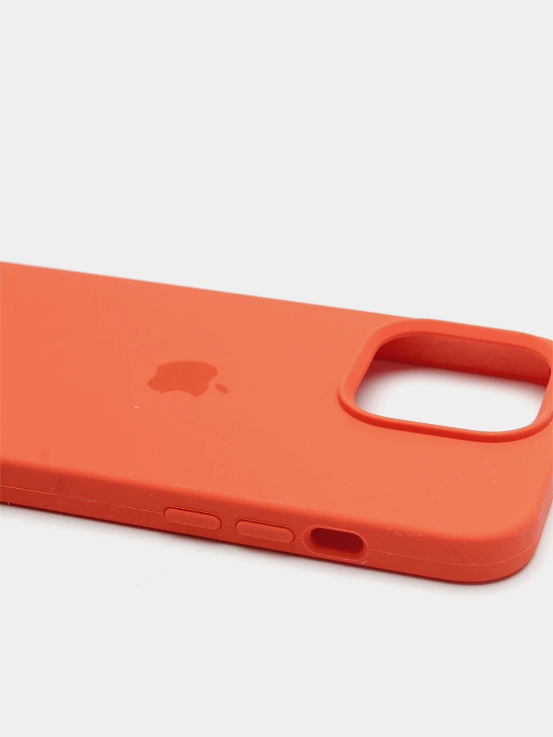 Оранжевый чехол Silicone Case для iPhone 13 Pro с закрытым низом