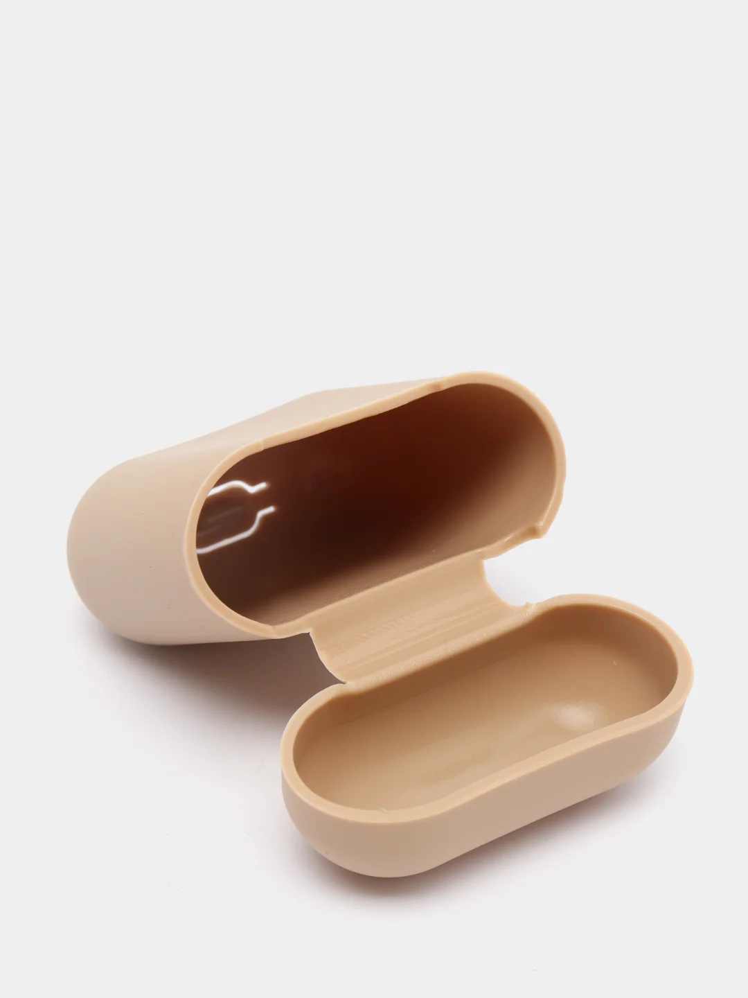 Бежевый чехол для наушников Airpods 2