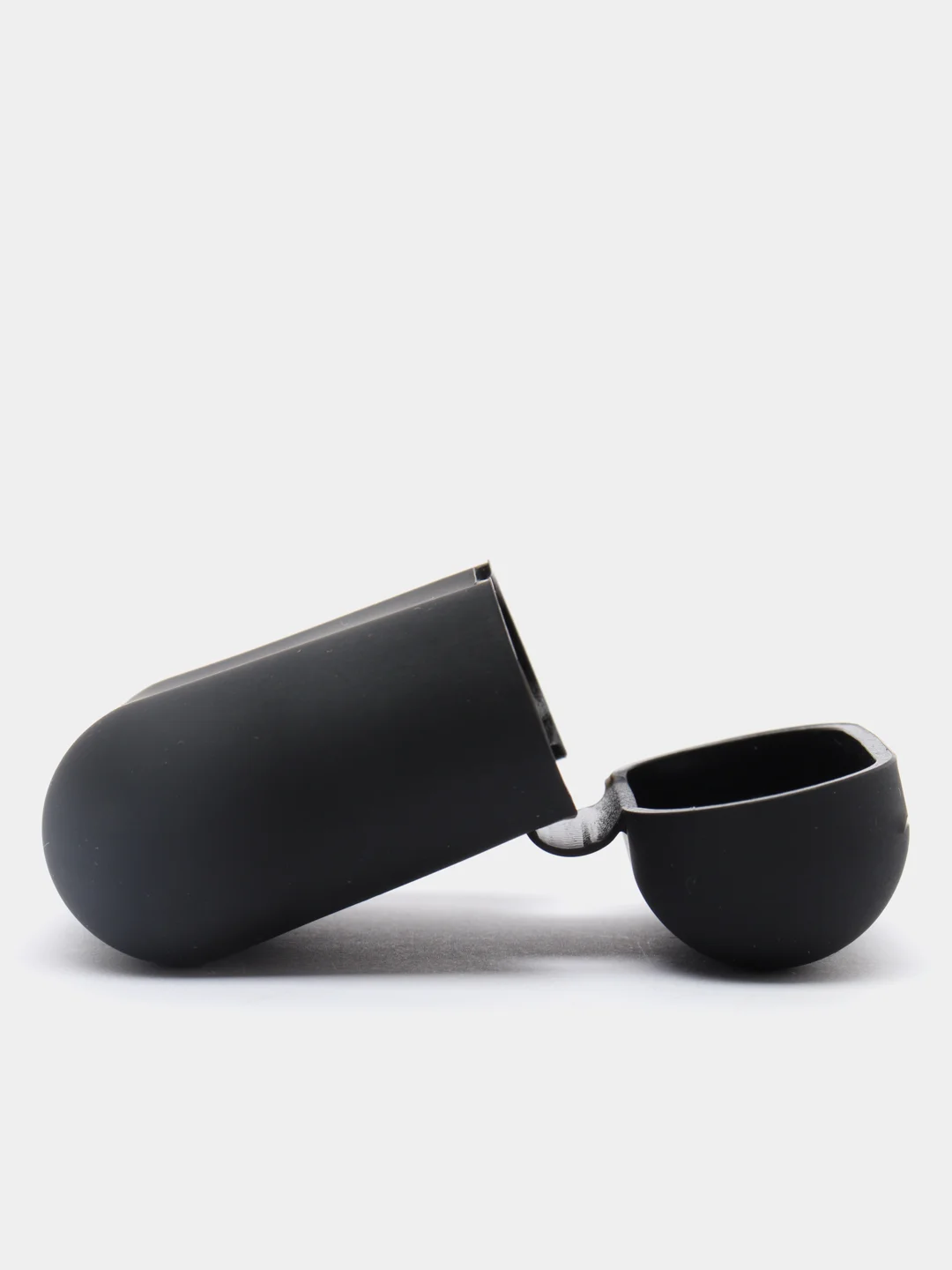 Черный чехол для наушников Airpods 2