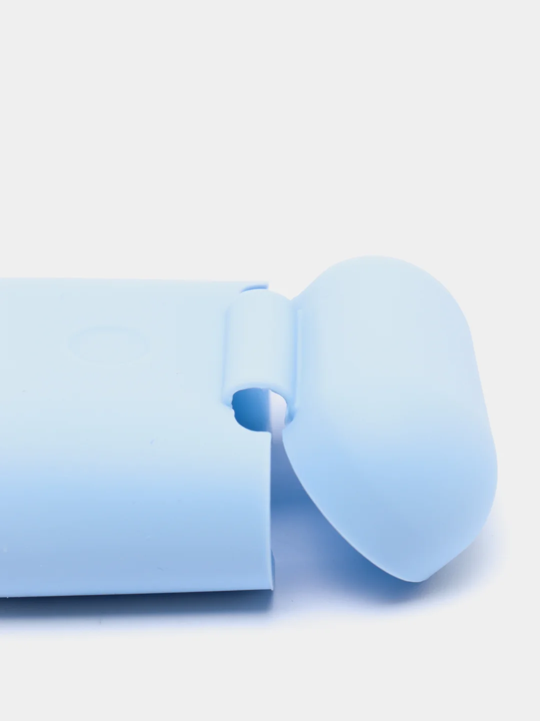 Голубой чехол для наушников Airpods 2