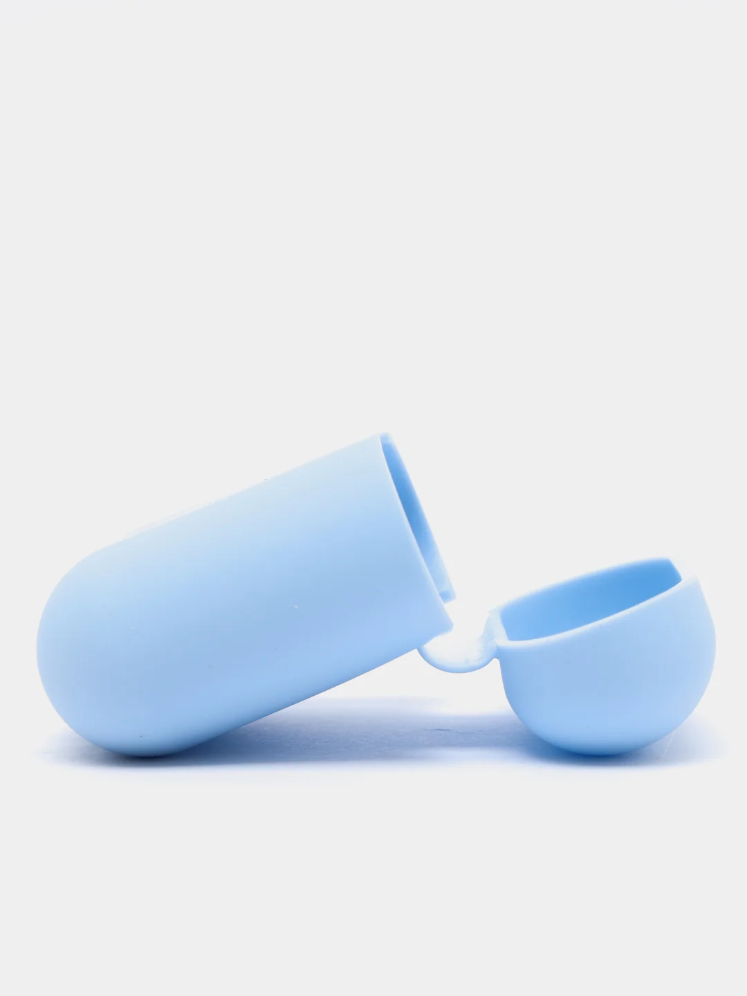 Голубой чехол для наушников Airpods 2