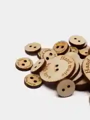 Набор бирок Hand made, пуговки, 30 мм - 6 штук, 25 мм - 6 штук, 15 мм - 25 штук