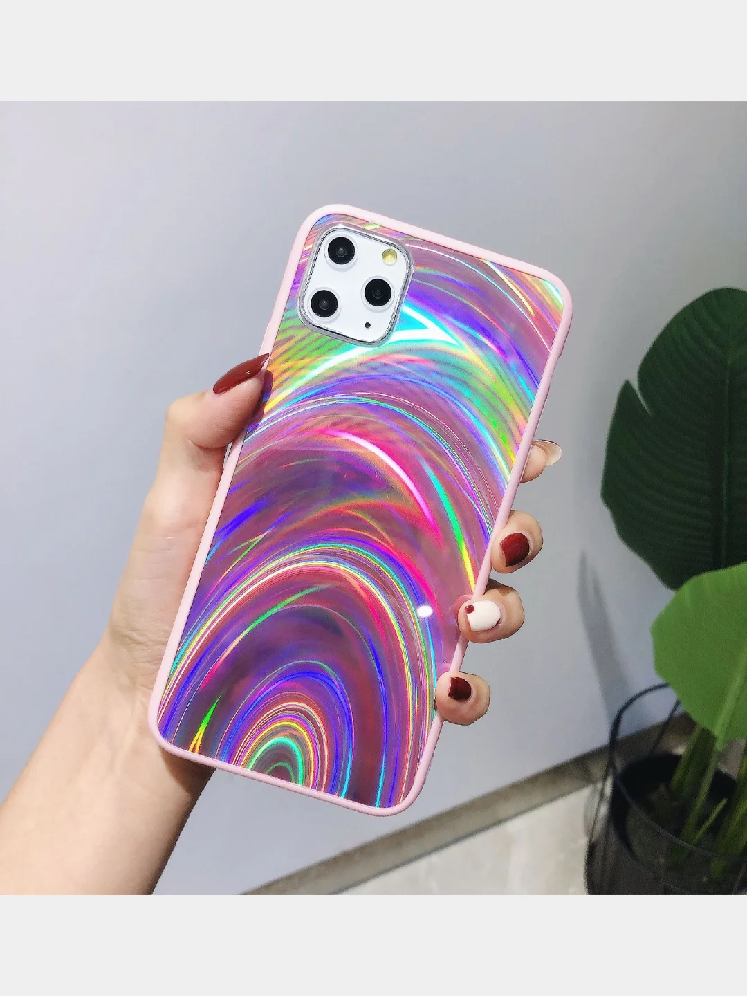 Розовый чехол для iPhone 11