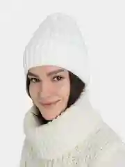 Белый шапка женская