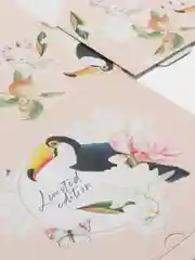 Бежевый коробка - пенал Tropical present, 2 вида