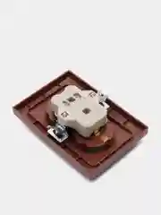 Коричневый розетка двойная с заземлением скрытой установки 16А 250В Intro Plano