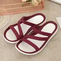 Шлепанцы с тонкими лямками