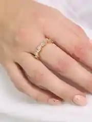 Кольцо с камнями