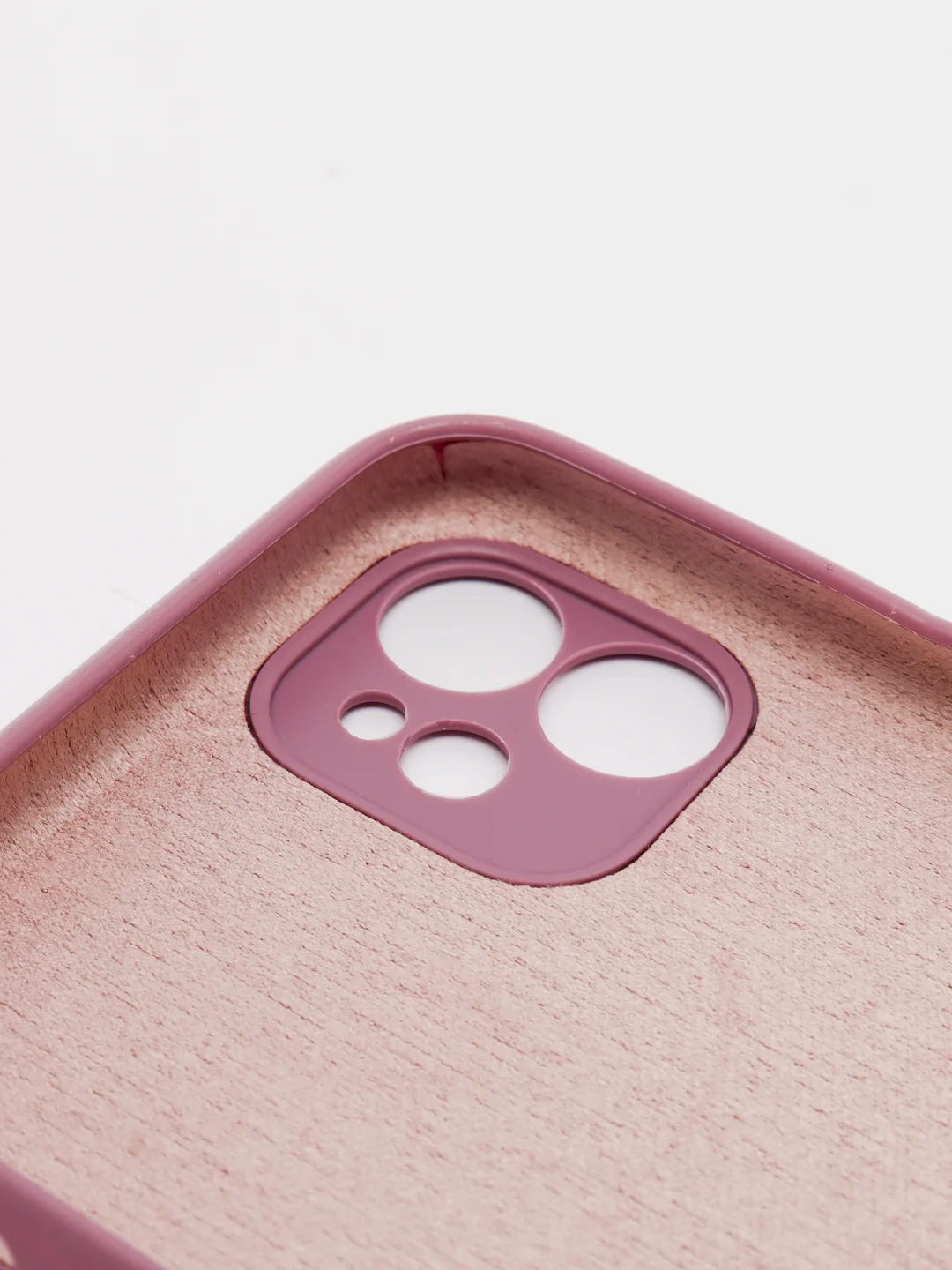 Сиреневый чехол силиконовый с защитой камеры для iPhone 11/12/12Pro/12ProMax/13/13Pro/13ProMax