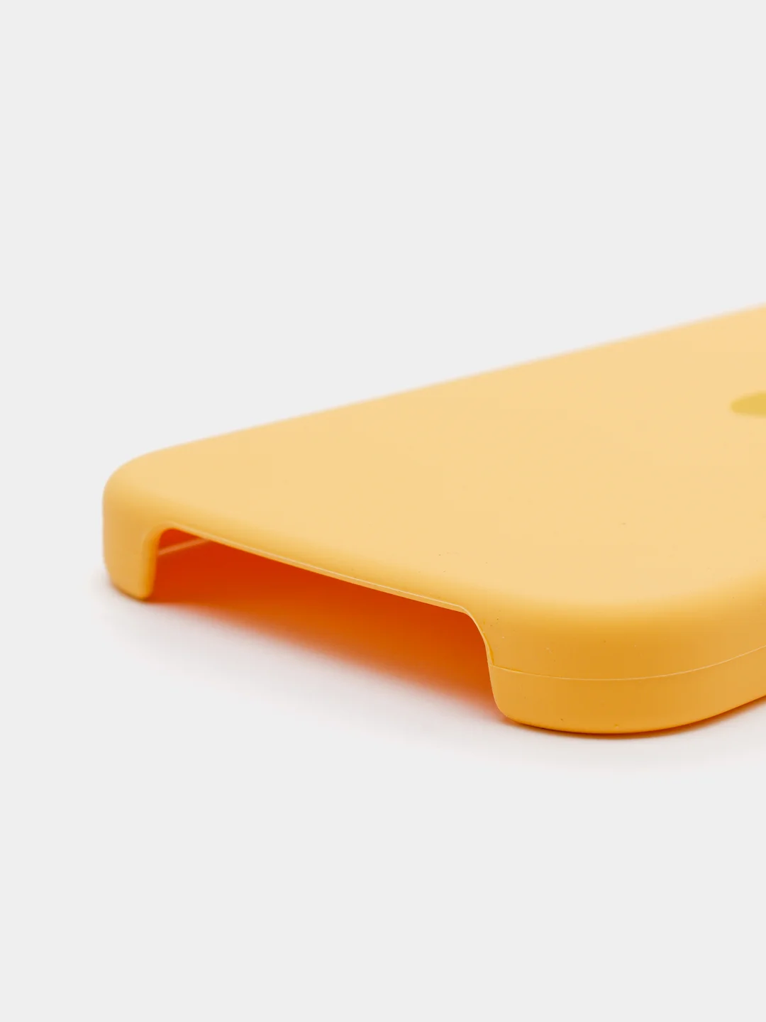 Желтый чехол силиконовый с защитой камеры для iPhone 11/12/12Pro/12ProMax/13/13Pro/13ProMax