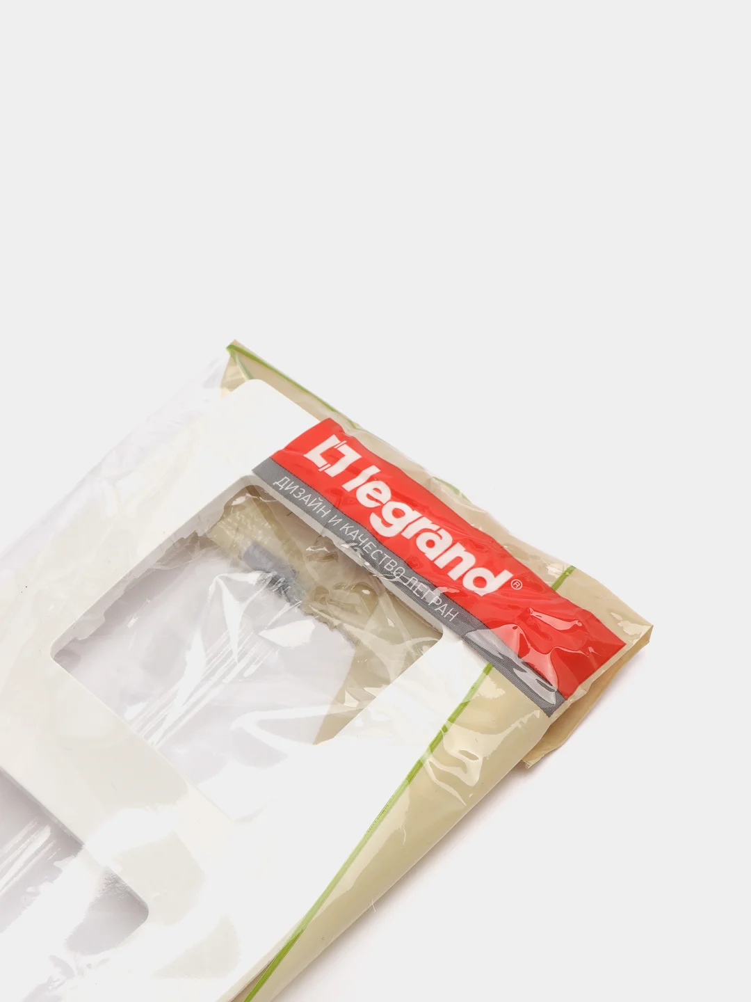 Рамка 5 постов Legrand Etika, белый (У)