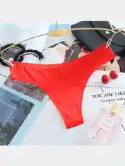 Красный бесшовные женские трусы, стринги