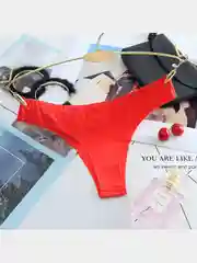Красный бесшовные женские трусы, стринги