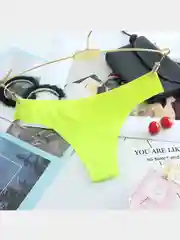 Салатовый бесшовные женские трусы, стринги