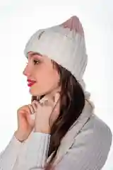 Молочный комплект: вязаные шапка и шарф МАРИЯ