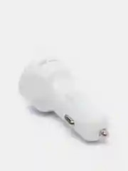 Белый автомобильная зарядка для телефона в прикуриватель, на 3 USB