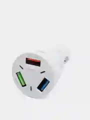 Белый автомобильная зарядка для телефона в прикуриватель, на 3 USB
