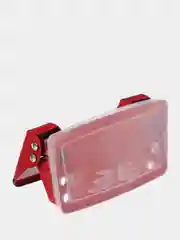 Красный дырокол