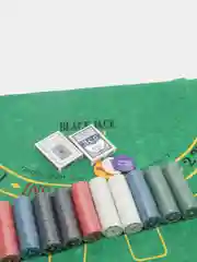 Покерный набор "Premium Poker" Holdem Light, 500 фишек с номиналом, в жестяной коробке