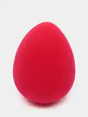 Красный спонж для макияжа