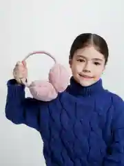 Фуксия меховые наушники / Цвета внутри / Теплые наушники / Головной убор