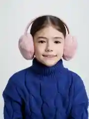 Фуксия меховые наушники / Цвета внутри / Теплые наушники / Головной убор
