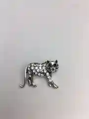 Серебряный брошь на булавке
