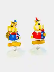 Красный декоративная фигурка на пружинке