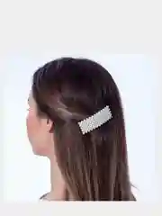 Зажим - заколка для волос жемчуг клик-клак тик-так