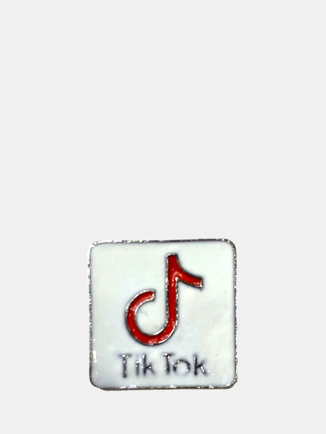 Красный пин металлический на булавке tik-tok