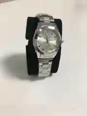 Желтый элегантные женские часы