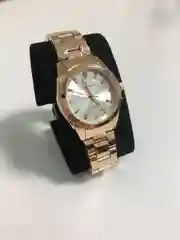 Желтый элегантные женские часы