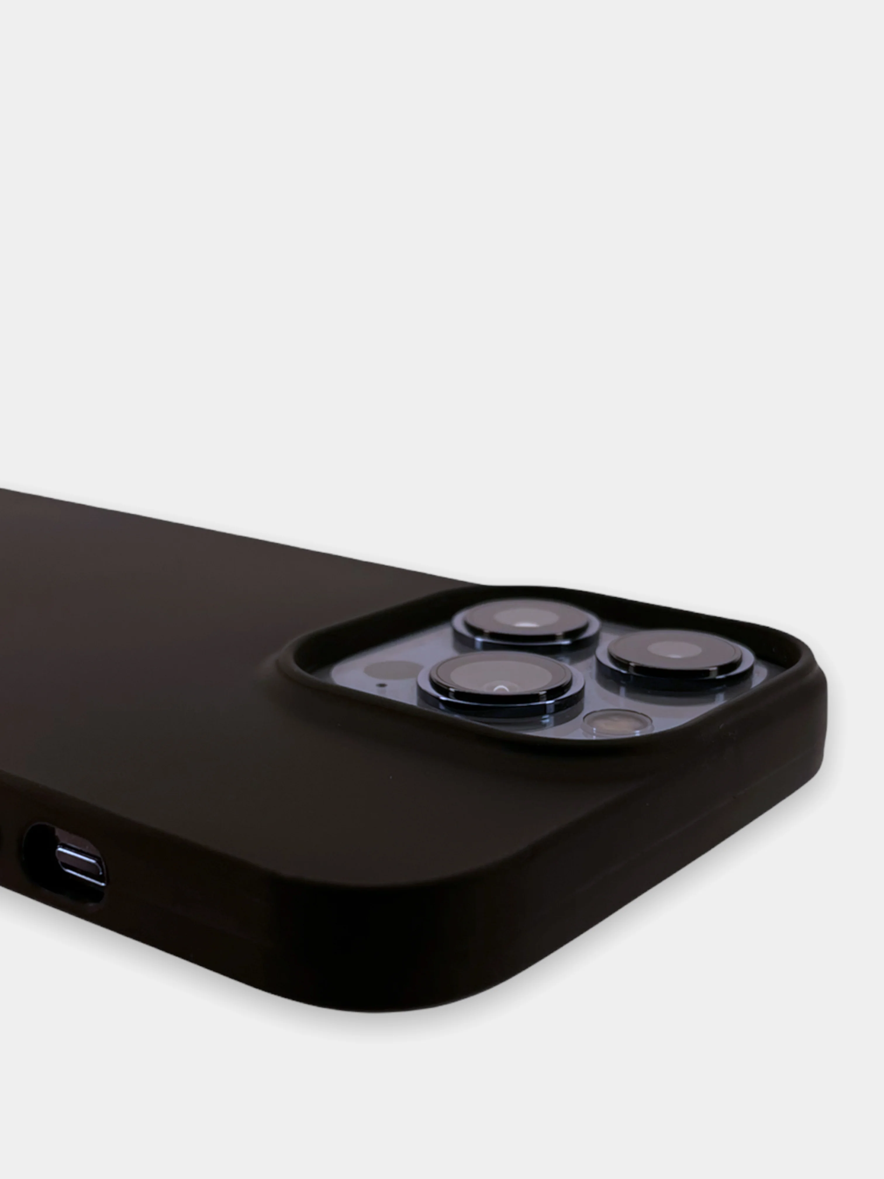 Чехол черный силиконовый iPhone 13, 13 Pro, 13 Pro Max, 13 mini