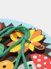 Шнуровка "Ёжик с грибочком и яблоком на спине"