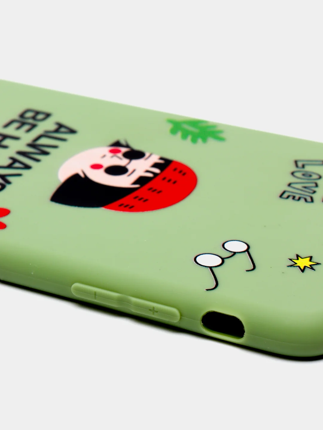 Оливковый чехол на iphone "Леон"