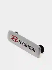 Комплект шильдиков металлических с эмблемой "HYUNDAI" и  4 винтовыми креплениями (Пара)