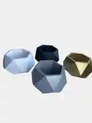Белый горшок для дизайна и декора квартиры