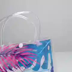 Вишнёвый пакет пластиковый Be different, 23 х 27 х 11,5 см
