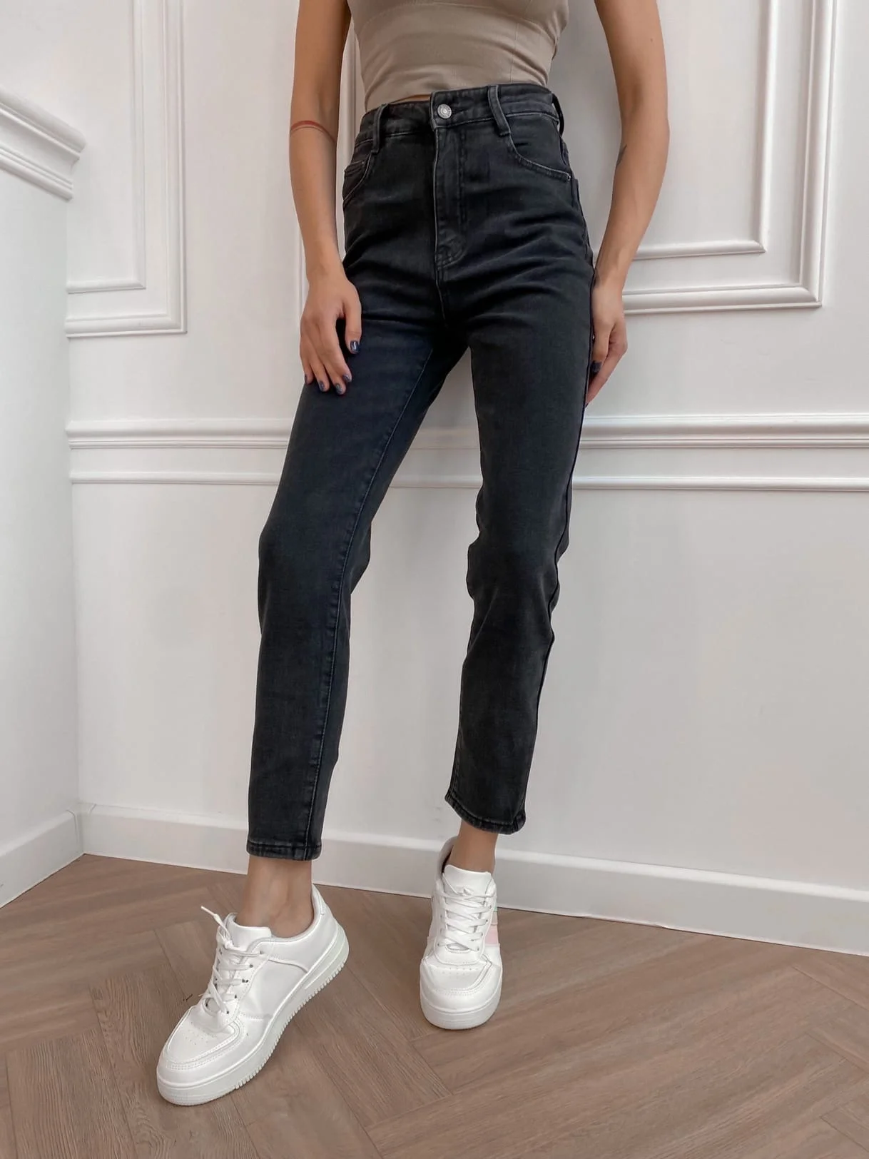 Черный джинсы МОМ fit